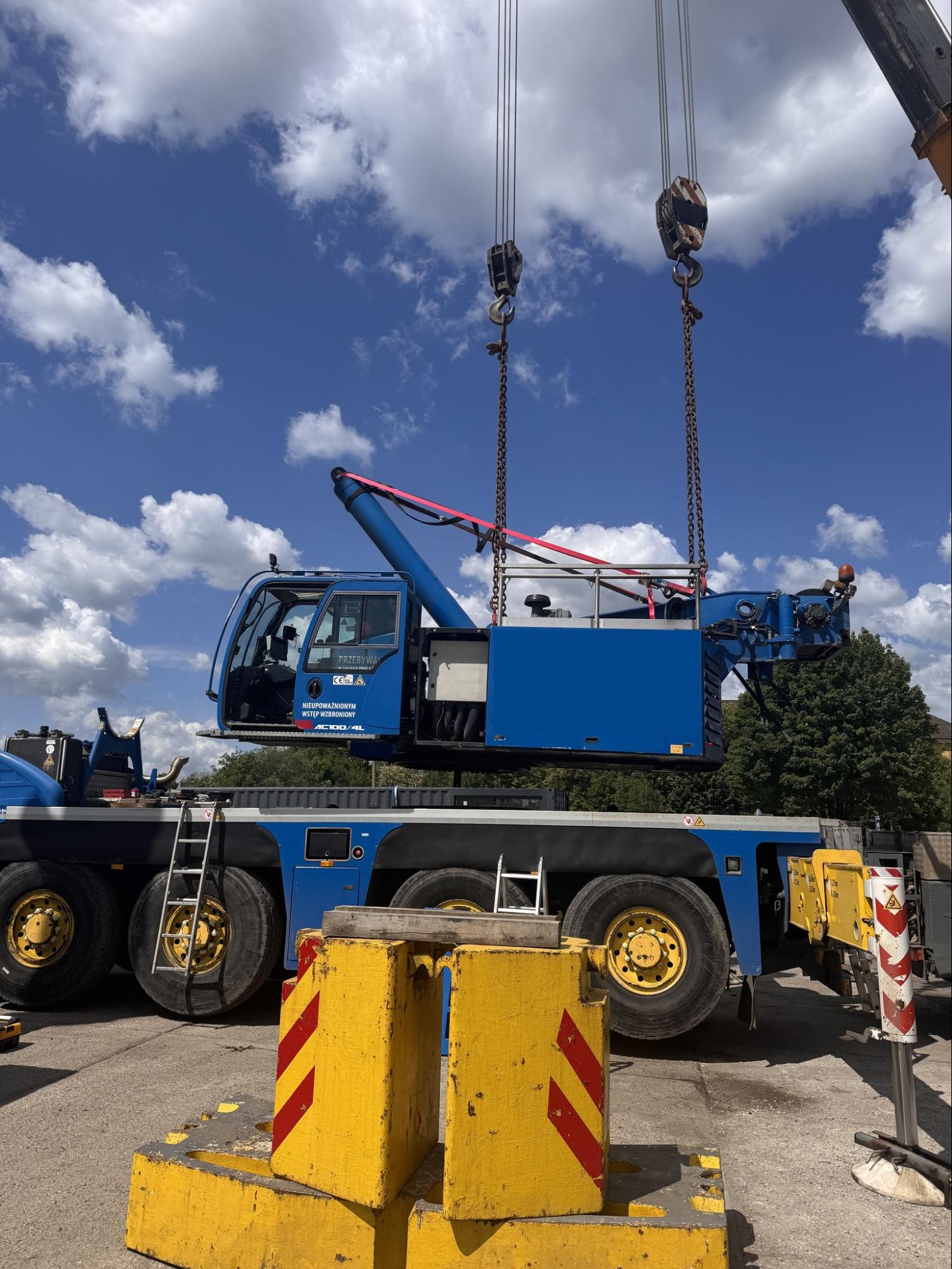 Slew ring replacement on Terex-Demag AC 100/4L crane